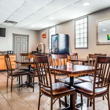 Quality Inn Austintown-Youngstown West Eksteriør billede