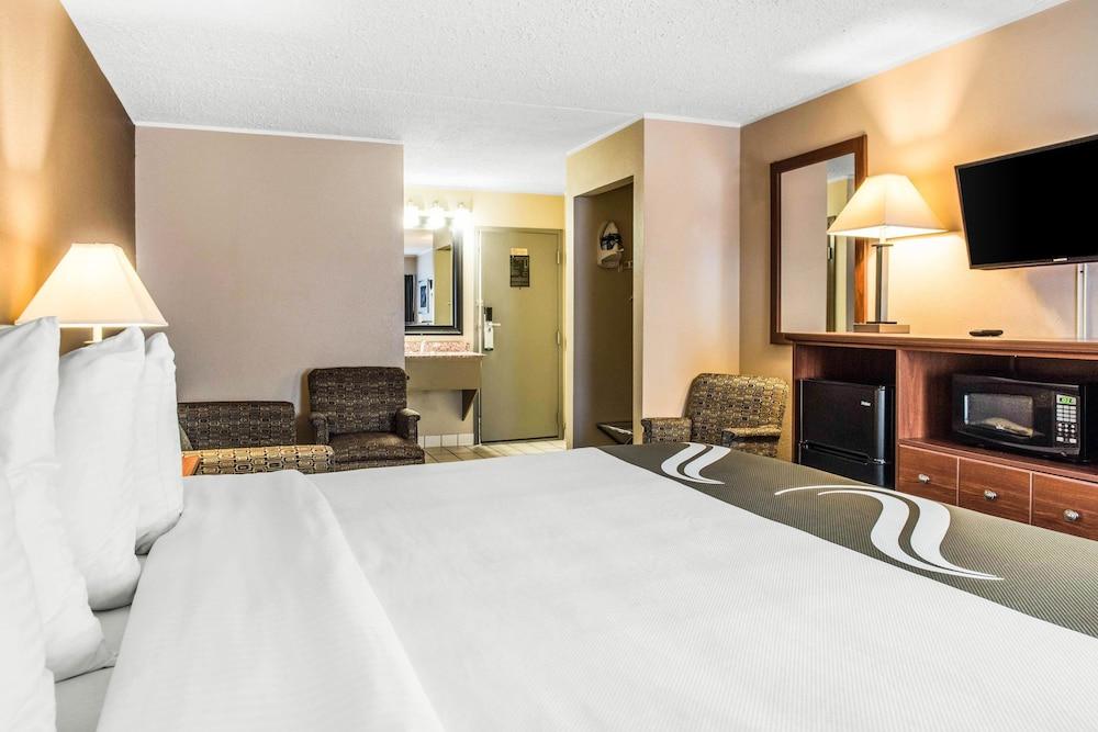 Quality Inn Austintown-Youngstown West Eksteriør billede