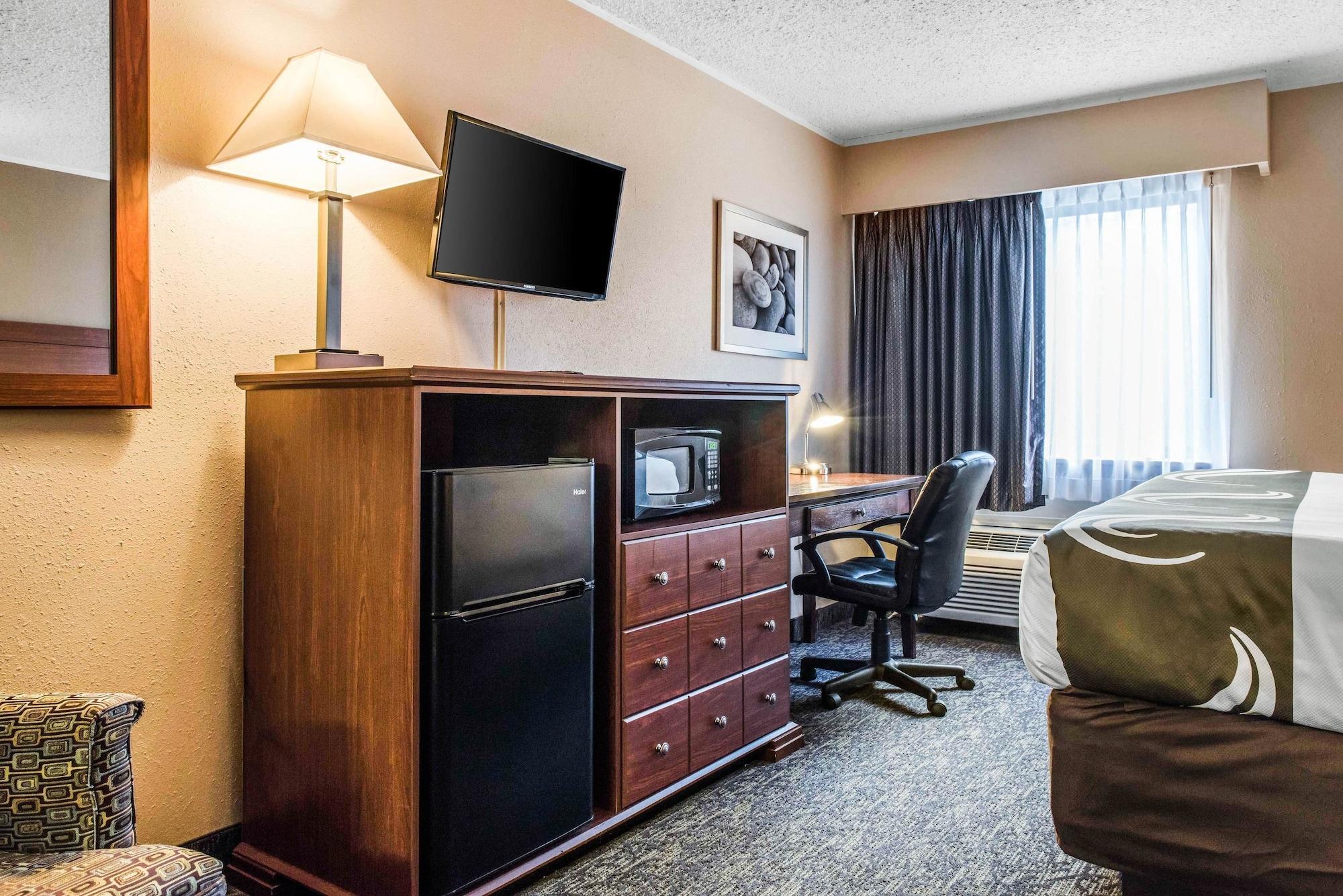Quality Inn Austintown-Youngstown West Eksteriør billede