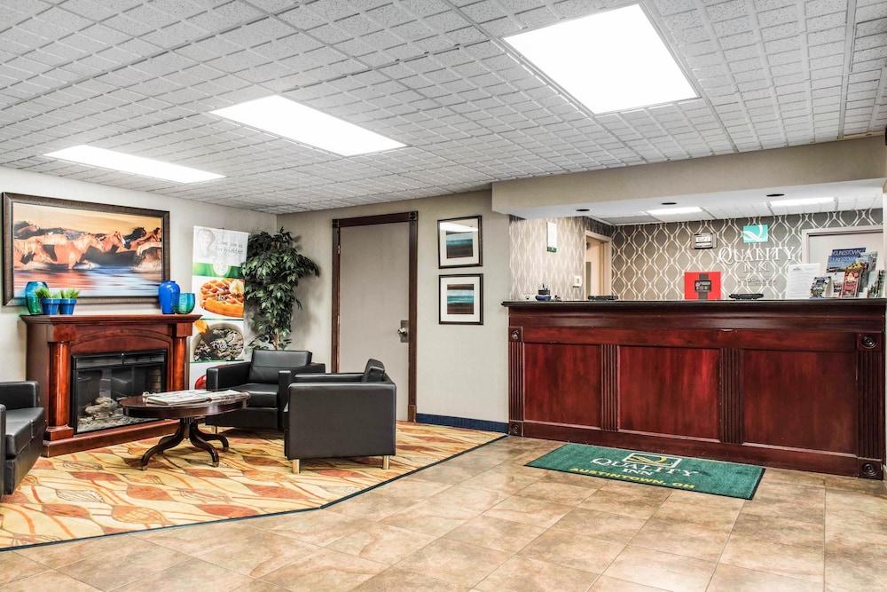 Quality Inn Austintown-Youngstown West Eksteriør billede