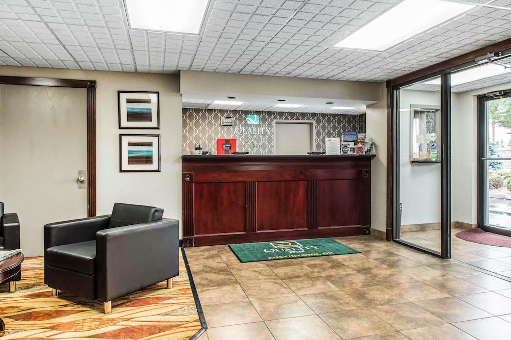 Quality Inn Austintown-Youngstown West Eksteriør billede
