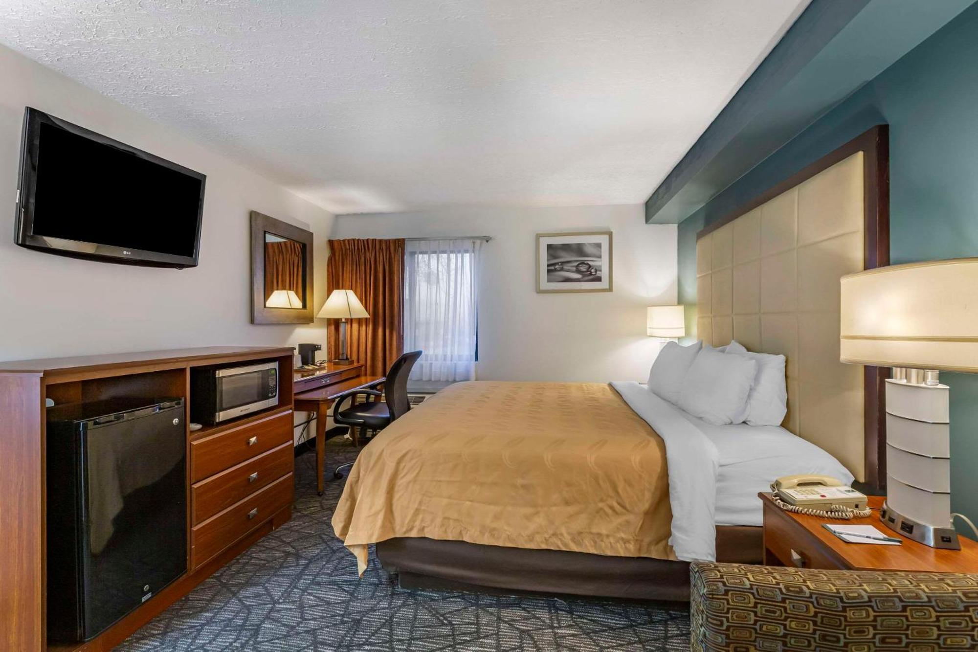 Quality Inn Austintown-Youngstown West Eksteriør billede