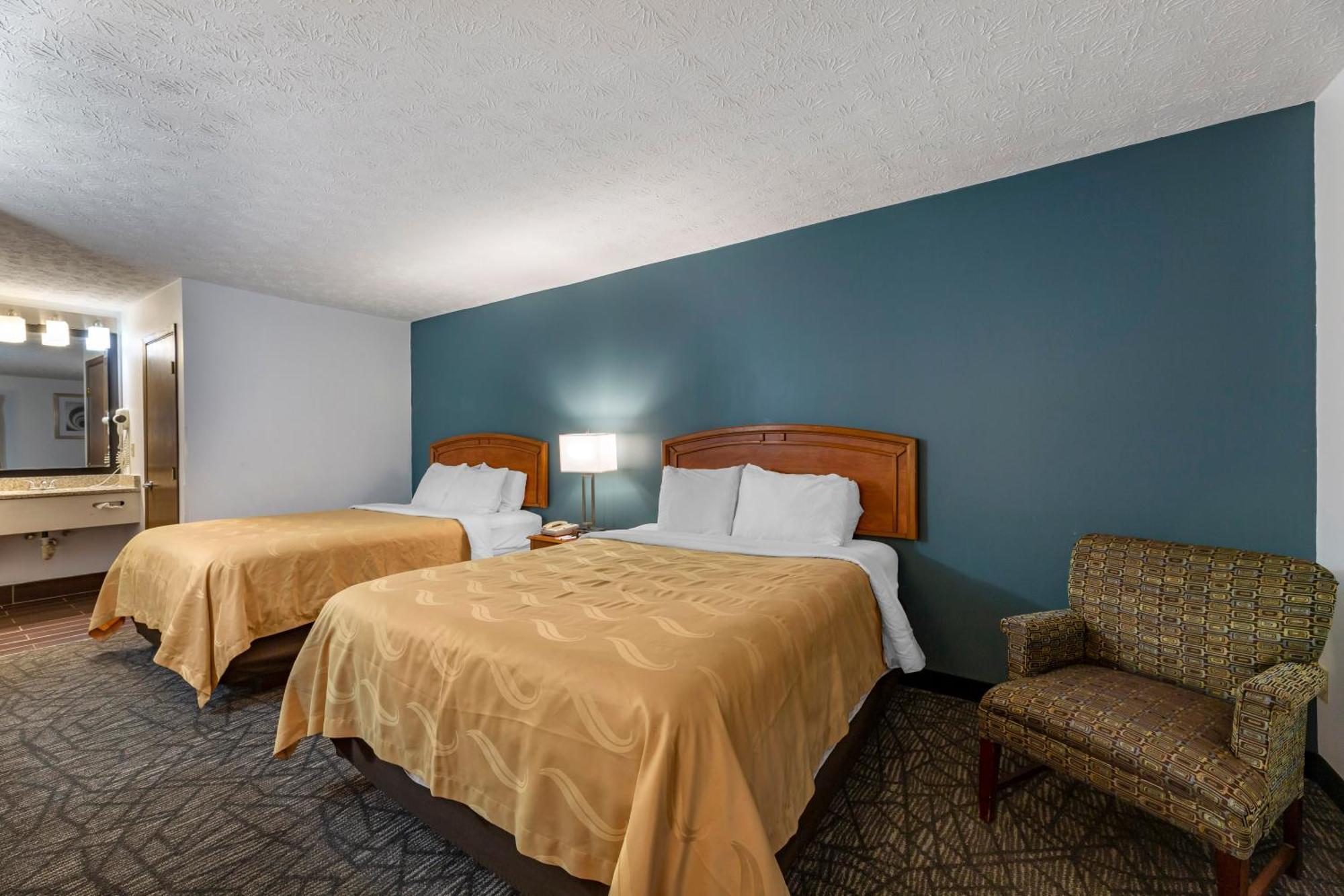 Quality Inn Austintown-Youngstown West Eksteriør billede